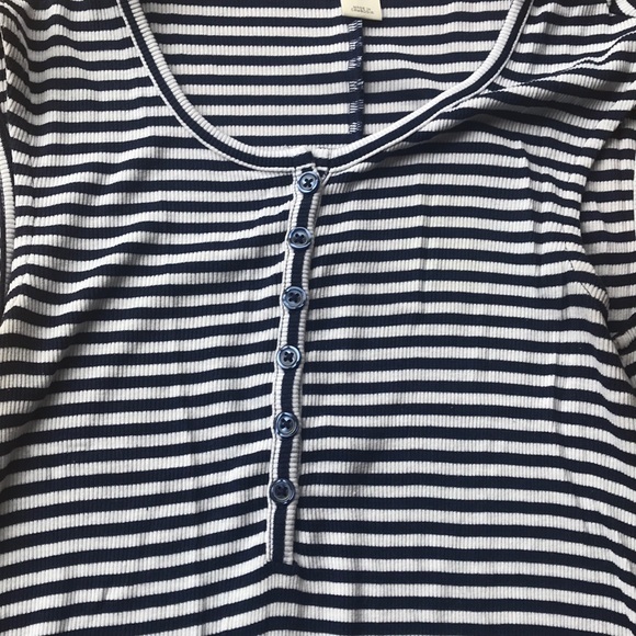 Old Navy Maternity Maxi Dress - Picture 4 of 4